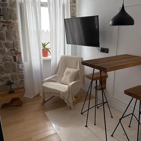 Bright Romantic Near Sea Apartman *